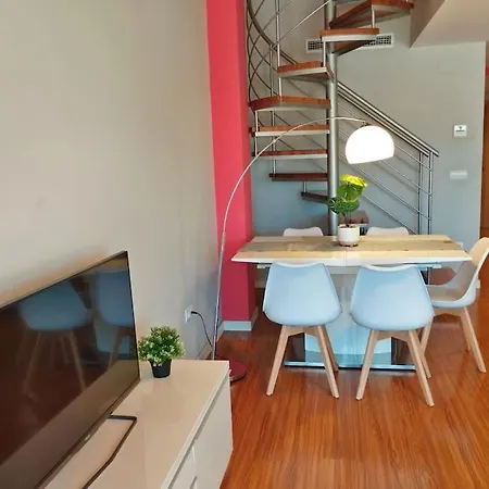 Atico Duplex Moderno Con Terraza דירה